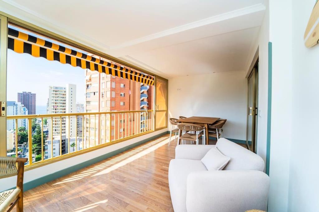 Apartment Stylish Seaview With Pool Access