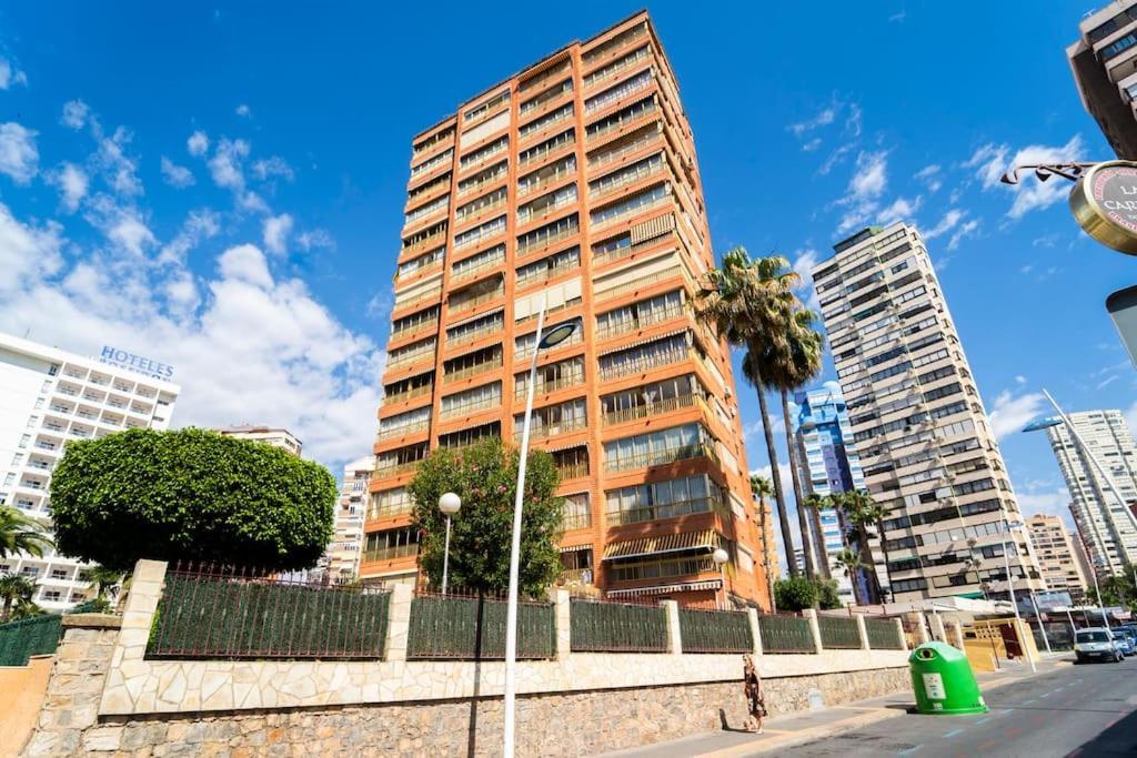 Apartment Stylish Seaview With Pool Access