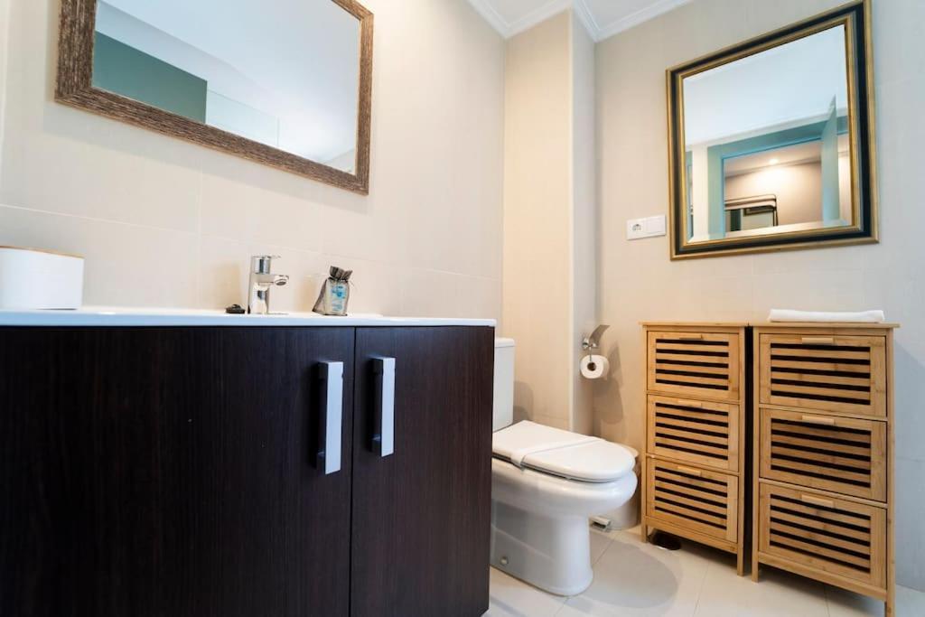 Stylish Seaview With Pool Access Apartment Benidorm