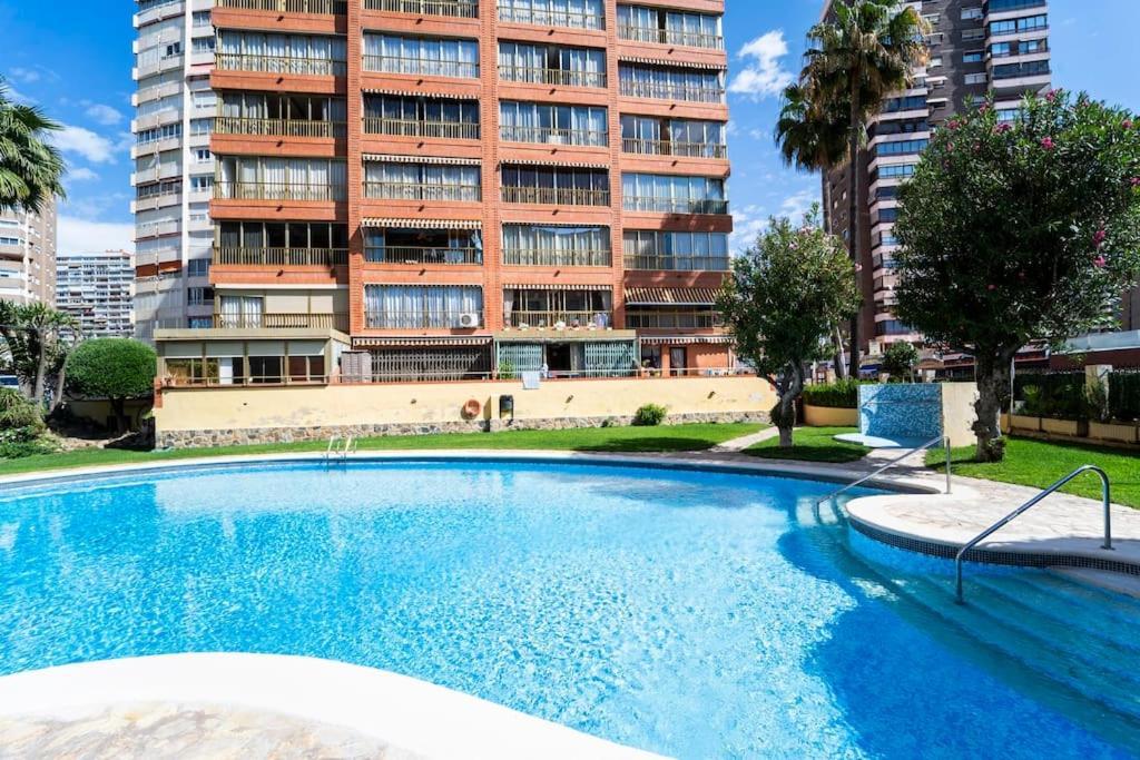 Stylish Seaview With Pool Access