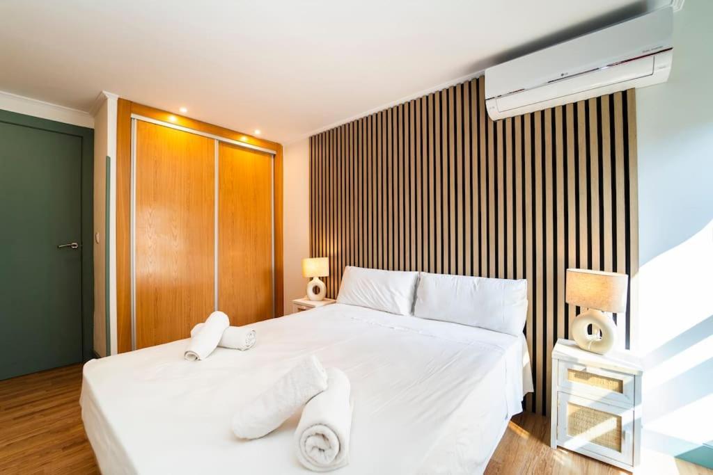 Apartment Stylish Seaview With Pool Access